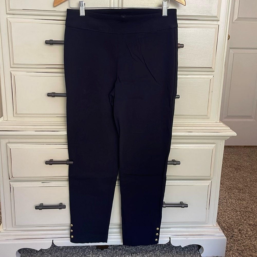 Navy blue ankle pant